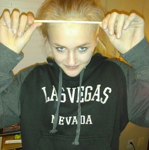 Meet your Posher, Dakota